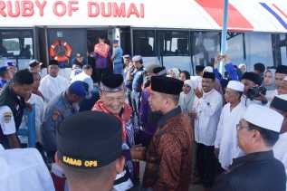 Bupati Bengkalis Lepas 174 JCH Kloter 13 di Pelabuhan BSL