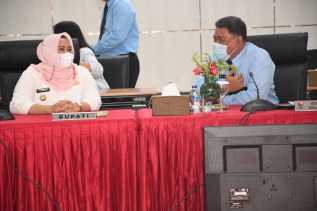 Kunjungan ke Kakanwil DJP Riau, Bupati Kasmarni Jalin Kolaborasi Tingkatkan PAD dari Pajak Daerah