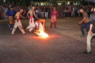 Zapin Api Rupat Utara, Turut Meriahkan Malam Pegelaran Seni Budaya Dari Suku Melayu 