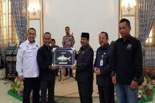 Bupati Amril Mukminin: “Kepala Perangkat Daerah Harus Bersinergi, Ikut Membantu Tugas Jurnalis”