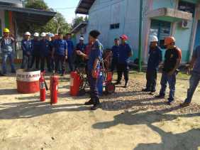 Karyawan PLN Ikuti Pelatihan Apar 