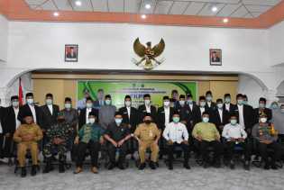 H Bustami HY Hadiri Pelantikan Pengurus Forum Komunikasi Pondok Pesantren Kabupaten Bengkalis