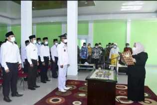 Di Bathin Solapan Bupati Kasmarni Lantik Pj Desa Kesumbo Ampai dan Anggota BPD di Lima Desa  