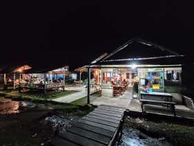 Warung Kak Ita: Sensasi Miso Viral yang Sukses Goyang Lidah dan TikTok