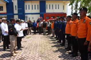 Bupati Amril Mukminin Semangati Petugas di Posko Terpadu Karhutla Wilayah Rupat di Batu Panjang