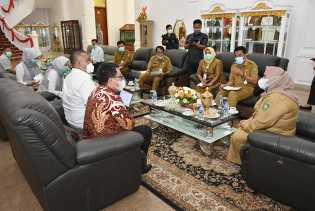 Bupati Bengkalis Upayakan Tenaga Non PNS Masuk BPJS Ketenagakerjaan