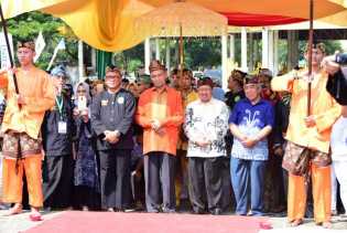 Bupati Amril Mukminin dan Istri Kasmarni Hadiri Silaturahmi Misuri dan Pagelaran Seni Sunda