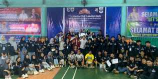 UKM Olahraga Polbeng Taja Turnamen Badminton 