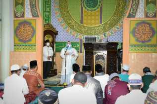 Bupati Bengkalis Sholat Ied Bersama Masyarakat Pinggir