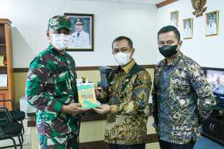 Dandim 0303 Bengkalis Letkol Inf Endik Yunia Kulonuwun ke Wabup Bagus Santoso