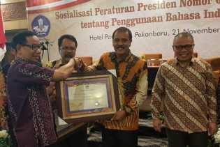 Ikut Tanda Tangani Deklarasi, Bengkalis Dapat Nilai A Penggunaan Bahasa Indonesia di Provinsi Riau