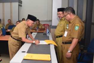 Sekretaris Daerah H Bustami HY Ditunjuk Bupati Amril Mukminin sebagai Plt Inspektur