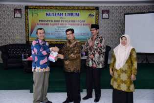 Ahad Kemarin, Gubri Terpilih H Syamsuar Hadiri Kuliah Umum STIE Bengkalis