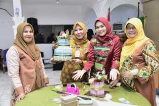 DWP Bengkalis Latih Anggota Membuat Money Bouqet dan Cake