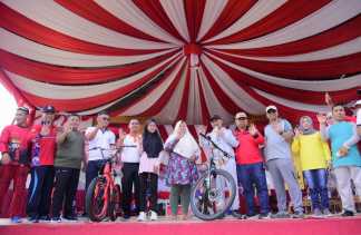 HUT ke-104, Damkar Bengkalis Gelar Jalan Santai dan Simulasi Pemadaman Kebakaran