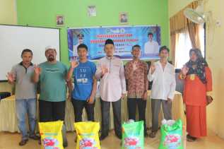 Pemdes Resam Lapis Serahkan Berbagai Bantuan Kepada Kelompok Tani dan Kelompok Ternak Lele
