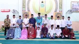 Pemdes Muara Basung Santuni Anak Yatim Piatu