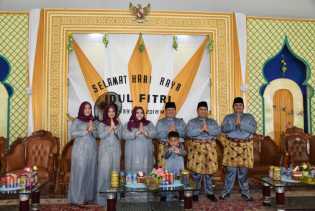 Bupati Amril Gelar Open House
