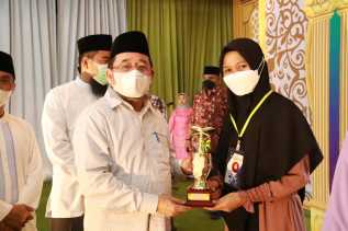 MTQ Tahap Pertama Berakhir, Sekda Serahkan Hadiah Kepada Pemenang