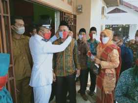 Laksanakan Intruksi Presiden, PKK Desa Jangkang Lakukan Gebrak Masker