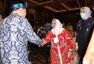 Disaksikan Bupati Kasmarni, 4 Desa di Kabupaten Bengkalis Bawa Pulang 4 Penghargaan