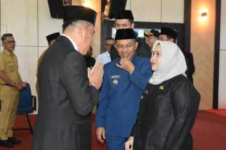 Bupati Bengkalis Lantik Ismail sebagai Kepala Dinas Pemberdayaan Masyarakat dan Desa