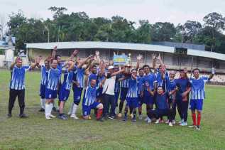 Ditandai Kick Off, Wabup Bagus Santoso Resmi Buka Fun Football Hari Jadi Bengkalis, Tim A Keluar Juara Terbaik I