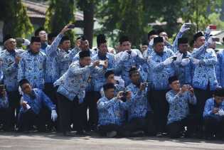 Johan: “ASN/PNS Kabupaten Bengkalis yang Hendak Keluar Negeri Harus Pedomani Permendagri No 41/2015”