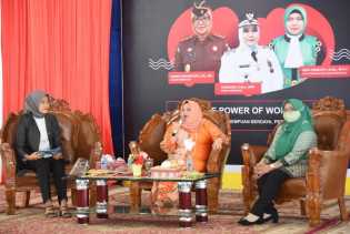 Bupati Kasmarni Isi Talksow The Power of Women