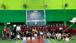 UKMK Agape Taja Turnamen Badminton dan Esport