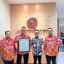 Bupati Bengkalis Terima Sertifikat Akreditasi Paripurna dari Ketua KARS Indonesia