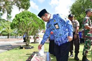 HUT ke-48 Korpri, Sekda Pimpin Ziarah Makam Pahlawan