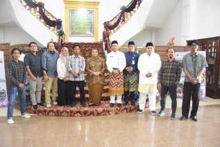 Bupati Kasmarni Terima Audiensi Forum Kita Bengkalis dan Asosiasi 23 NGO Riau Bahas Program Lingkungan 