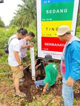 Yayasan Gambut bersama Global Environment Centre dan Yayasan Bahtera Melayu Pasangkan FDRS