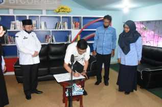 Plh Bupati Bengkalis Launching Program Bengkalis Membaca di Dispersip
