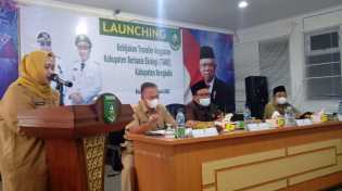 Kebijakan TAKE Dilaunching, Bupati Kasmarni: Terobosan ini Komitmen Kami Wujudkan Desa Bermasa 