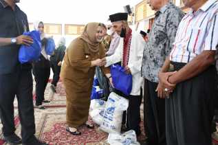 Hadiri Pelantikan PWRI Bengkalis, Bupati Kasmarni Pesan Kepada ASN untuk Teladani Kinerja dan Karya Purna ASN