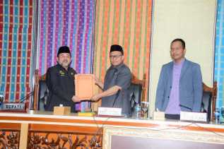 Sekda Bengkalis Terima Laporan Hasil Reses Masa Sidang I tahun 2022