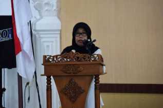 Asisten I Hj Umi Kalsum Sakit, Bupati Amril Mukminin Doakan Semoga Cepat Sembuh