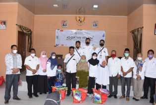 BRSAMPK Riau dan Dinsos Bengkalis Serahkan 161 Bantuan Kepada Anak  KAT