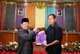 Dihadiri 26 Anggota Legislatif, Bupati Amril Sampaikan LKPj Tahun 2018 