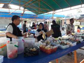 Dinkes Bengkalis dan Loka BPOM Dumai Periksa Takjil Ramadhan