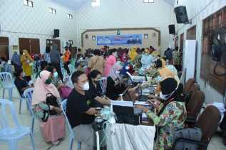 Masyarakat Mandau Antusias Ikuti Vaksinasi Massal