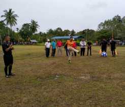 Tendangan Perdana, Camat Ade Buka Turnamen Sepakbola Pedekik Cup III