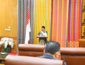 Bupati Kasmarni Sampaikan Jawaban Atas Pandangan Umum Dari Fraksi-Fraksi DPRD Bengkalis