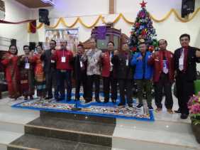 Hadiri Perayaan Natal, Bupati Harapkan Perbaiki Kualitas Diri Sesama Umat