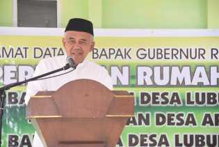 Gubri Resmikan 3 Rumah Suluk Siak Kecil