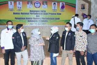 Hadiri Pelantikan Komnas PA Bengkalis, Kasmarni Ajak Semua Pihak Cegah Tindakan Kekerasan Terhadap Anak