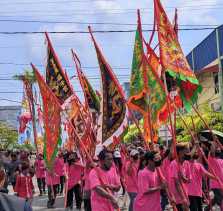 Rayakan Chue Lak Imlek 2577, Ribuan Warga Bengkalis Antusias Saksikan Pawai Penyemahan
