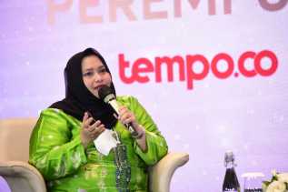 Kunci Wanita Karir Versi Bupati Kasmarni 